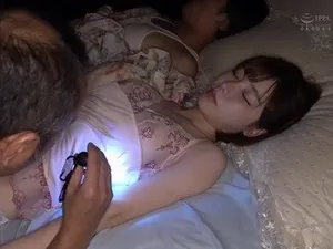 Đụ em người yêu thằng bạn thân Eva Elfie