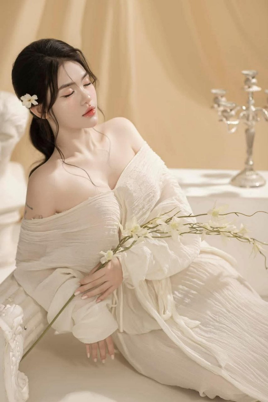 Momo Sakura đi thực tập với kỹ năng làm tình loại giỏi
